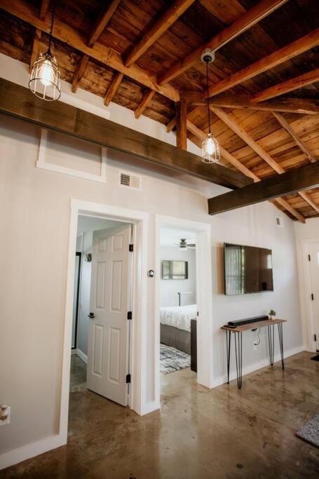 The Turquoise Door Modern Rustic In Town Of Lexington Villa Екстериор снимка